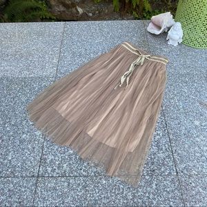 Nearkin tulle skirt